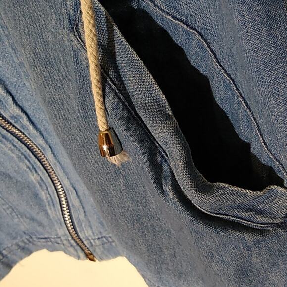 Euro Joy jean jacket. Size medium - Picture 5 of 8